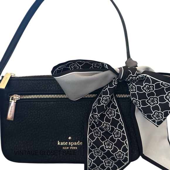 Kate Spade Convertible Bag to Wristlet Black Pebbled Leather. - Picture 2 of 13